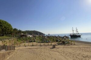Pirates Beach Club