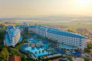Crystal Admiral Resort & Spa
