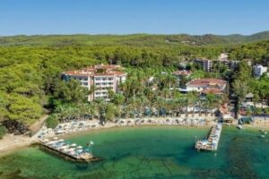 Utopia Resort & Residence  (Ex. Alara Park)