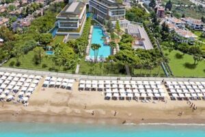 Acanthus & Cennet Barut Collection