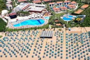 Paloma Oceana Resort